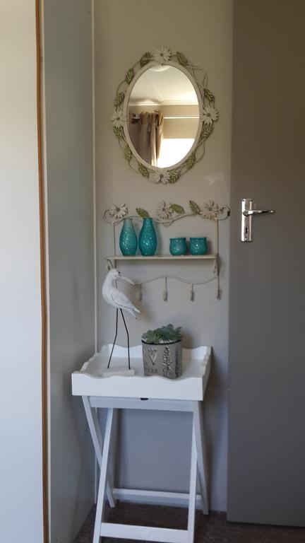 Strandloper Apartments Hermanus Room photo