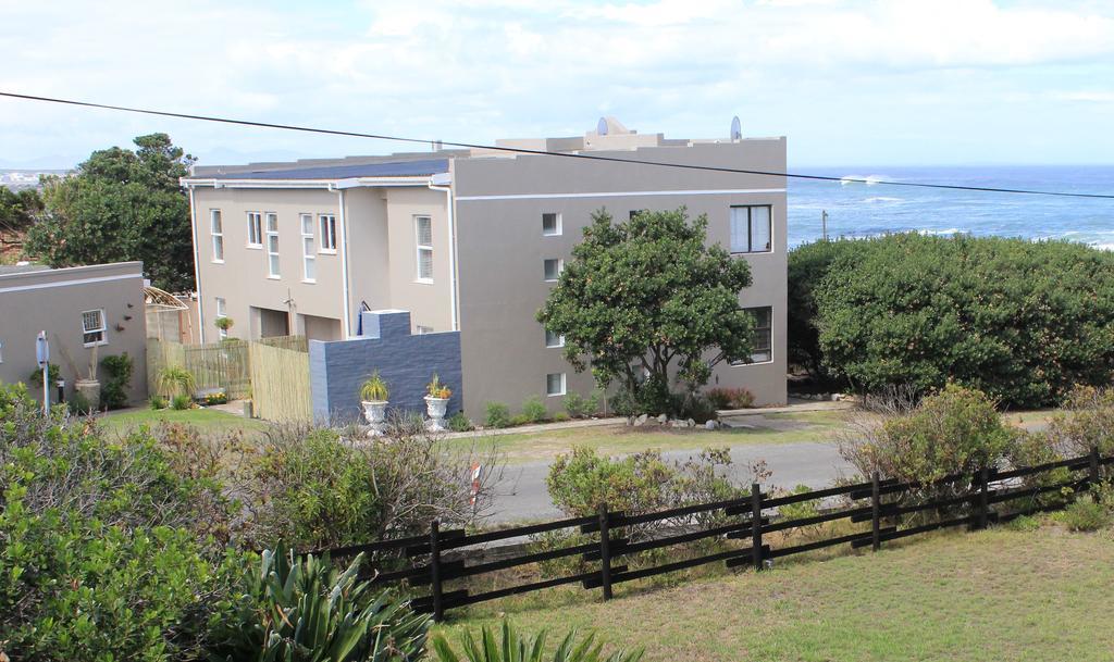 Strandloper Apartments Hermanus Exterior photo