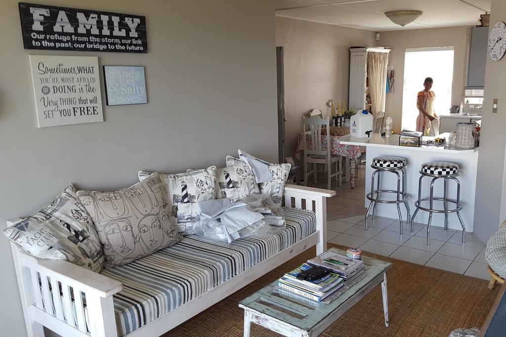 Strandloper Apartments Hermanus Exterior photo