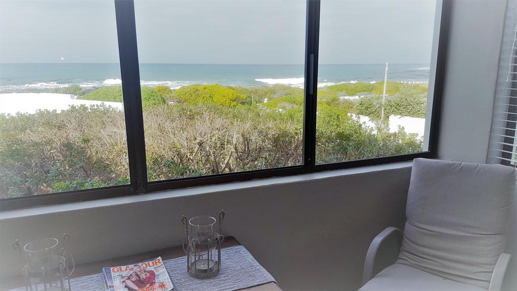 Strandloper Apartments Hermanus Exterior photo